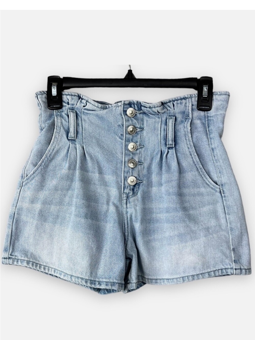 American Eagle Outfitters Light Blue High-Waist Button-Front Denim. Size 10